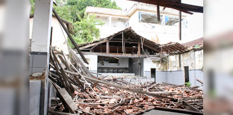 Colégio São Gonçalo: cenário de abandono e destruição