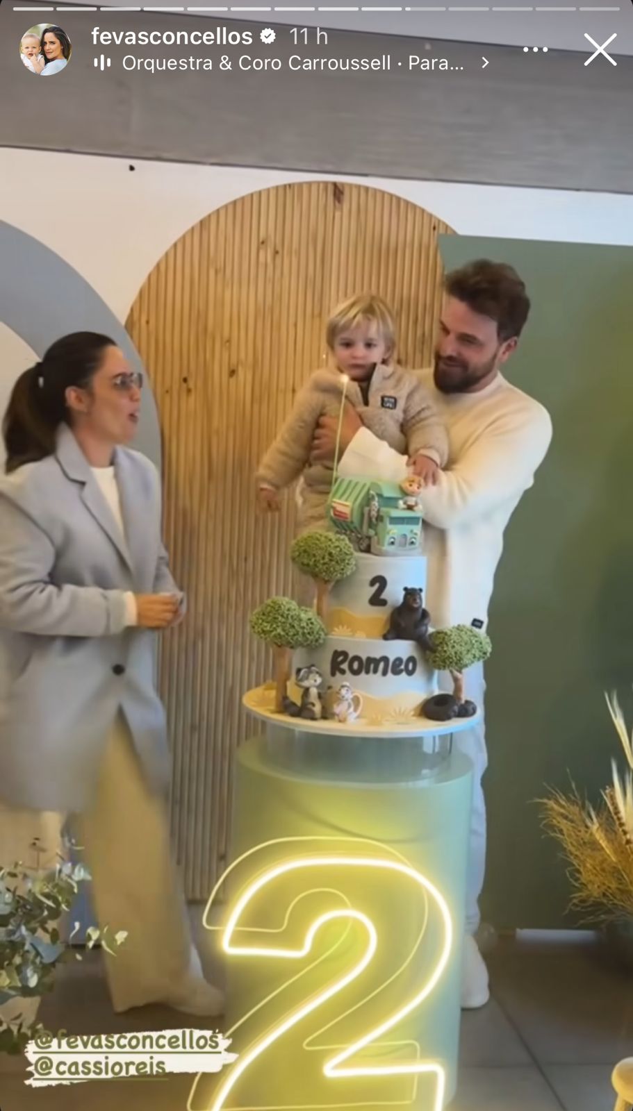 Festão! Casal de atores encanta fãs em aniversário do filho