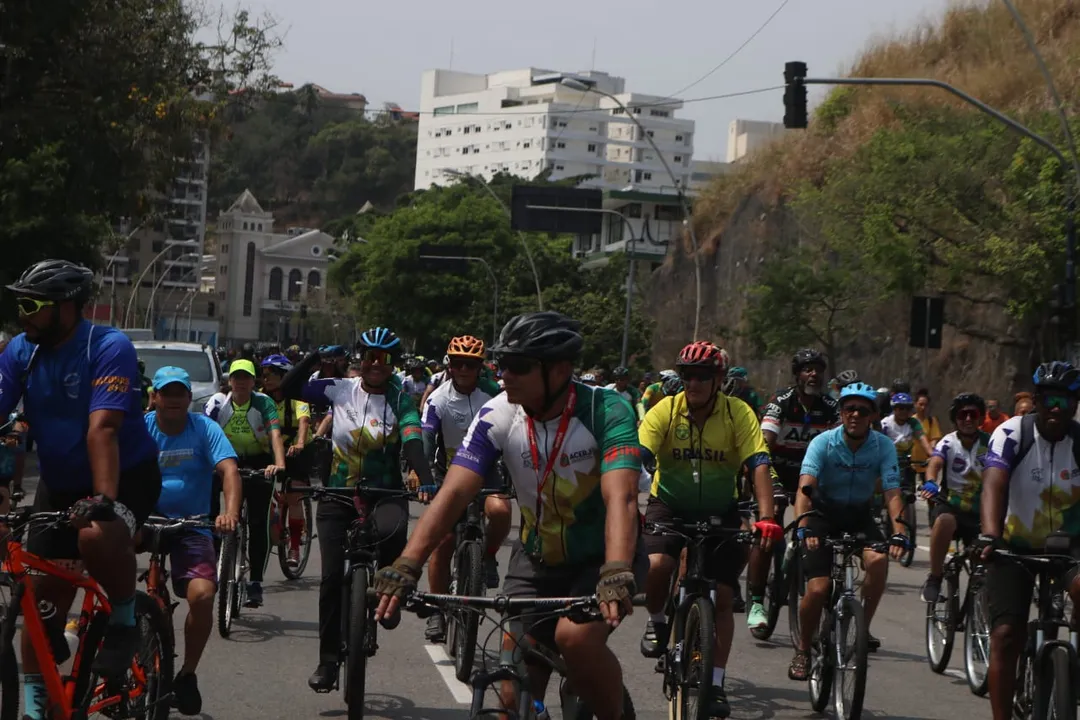 Dia Mundial Sem Carro: Niterói é tomada por milhares de ciclistas