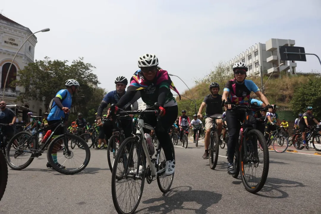 Dia Mundial Sem Carro: Niterói é tomada por milhares de ciclistas