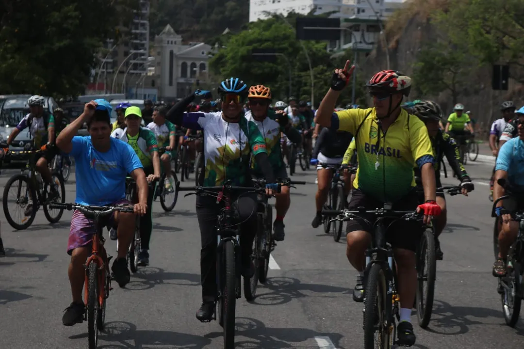 Dia Mundial Sem Carro: Niterói é tomada por milhares de ciclistas