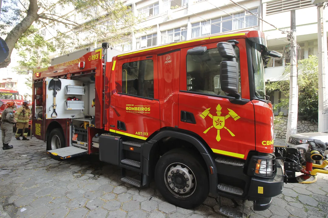 Incêndio mobilizou cerca de 10 viaturas do Corpo de Bombeiros