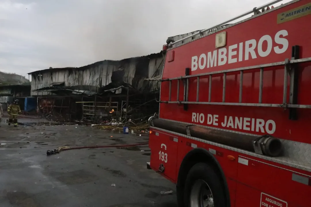 Saiba quais lojas pegaram fogo no Ceasa do Colubandê