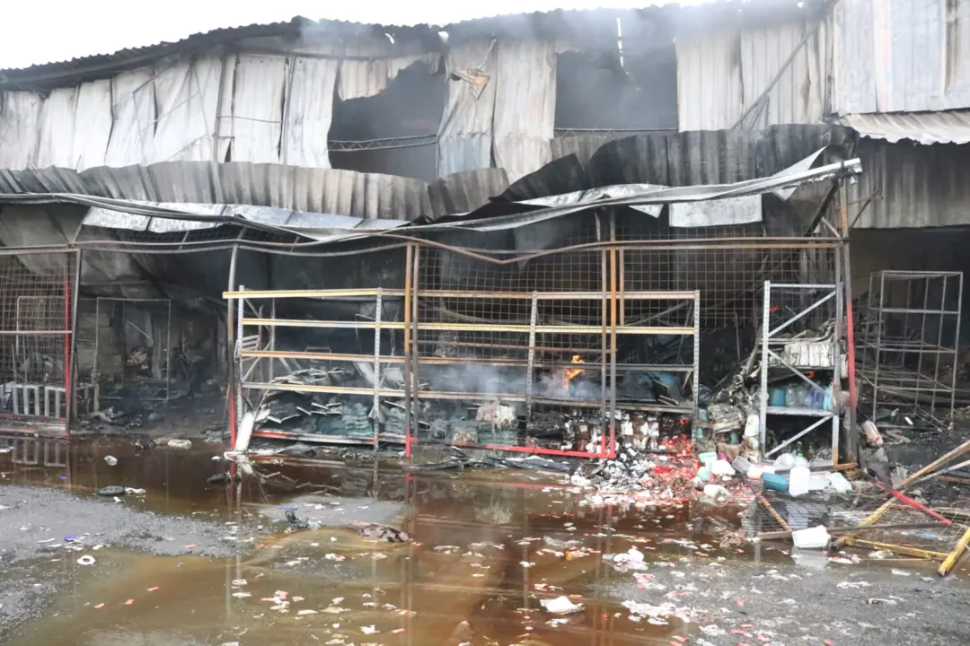 Saiba quais lojas pegaram fogo no Ceasa do Colubandê