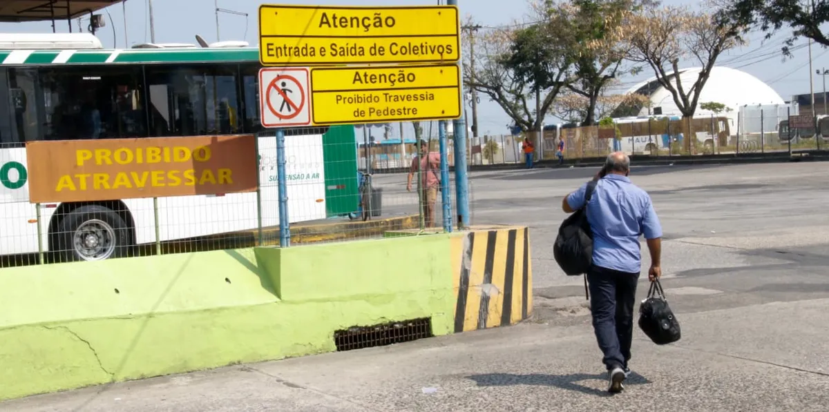 Pedestres continuam a arriscar a própria vida no local