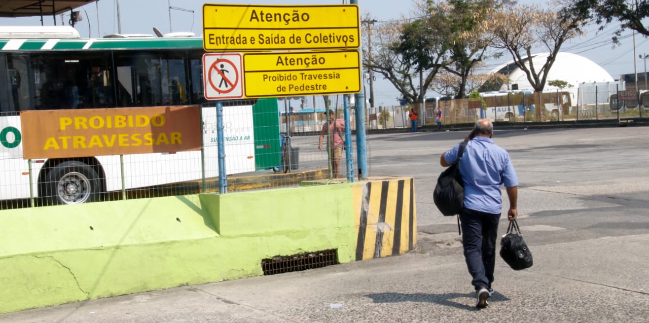 Pedestres continuam a arriscar a própria vida no local