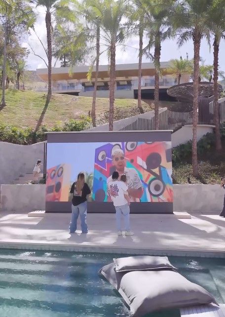 Virginia e Zé Felipe: veja nova mansão digna de Hollywood