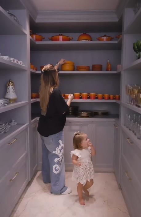 Virginia e Zé Felipe: veja nova mansão digna de Hollywood