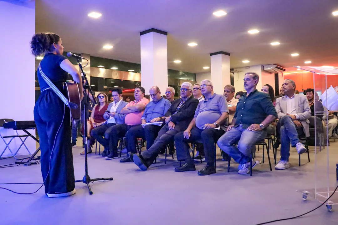 Abram as cortinas! Teatro João Caetano será reaberto; veja atrações