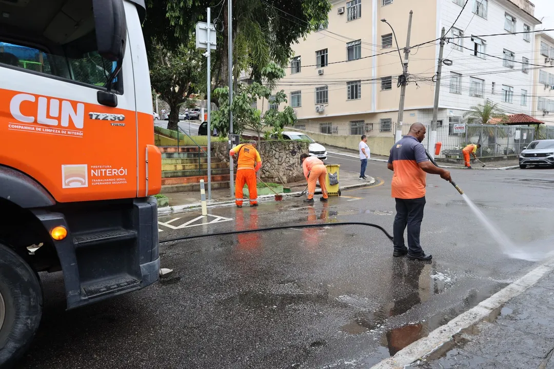 Cidade limpa: mais de 4 toneladas de fios retirados em Niterói