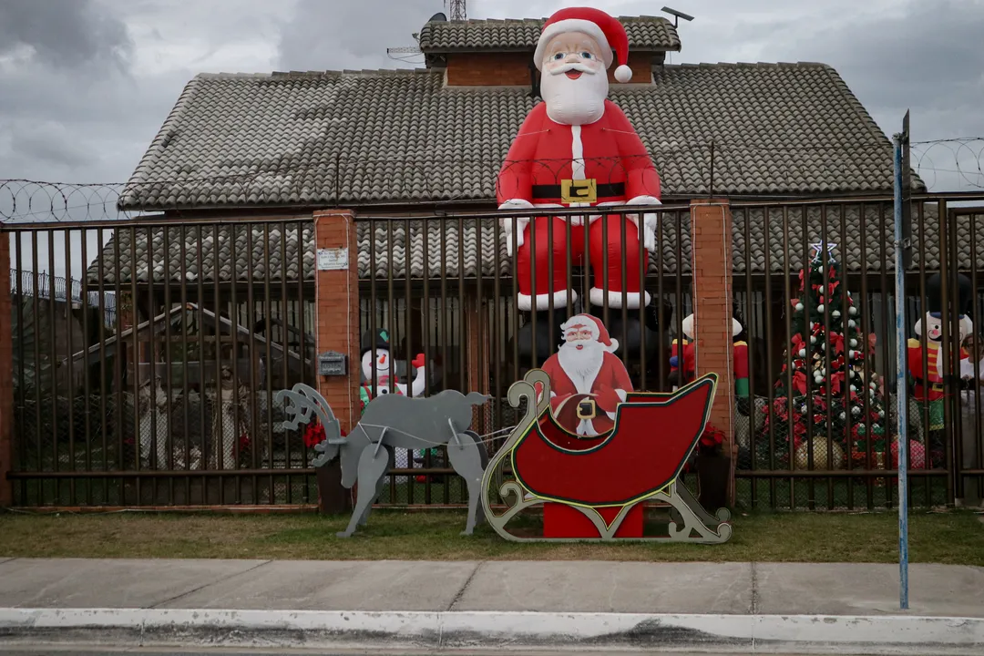 De cinema! Casa em Maricá chama atenção pela decoração de Natal