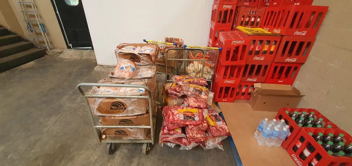 Mais de 700 kg de carnes vencidas em supermercados no Rio