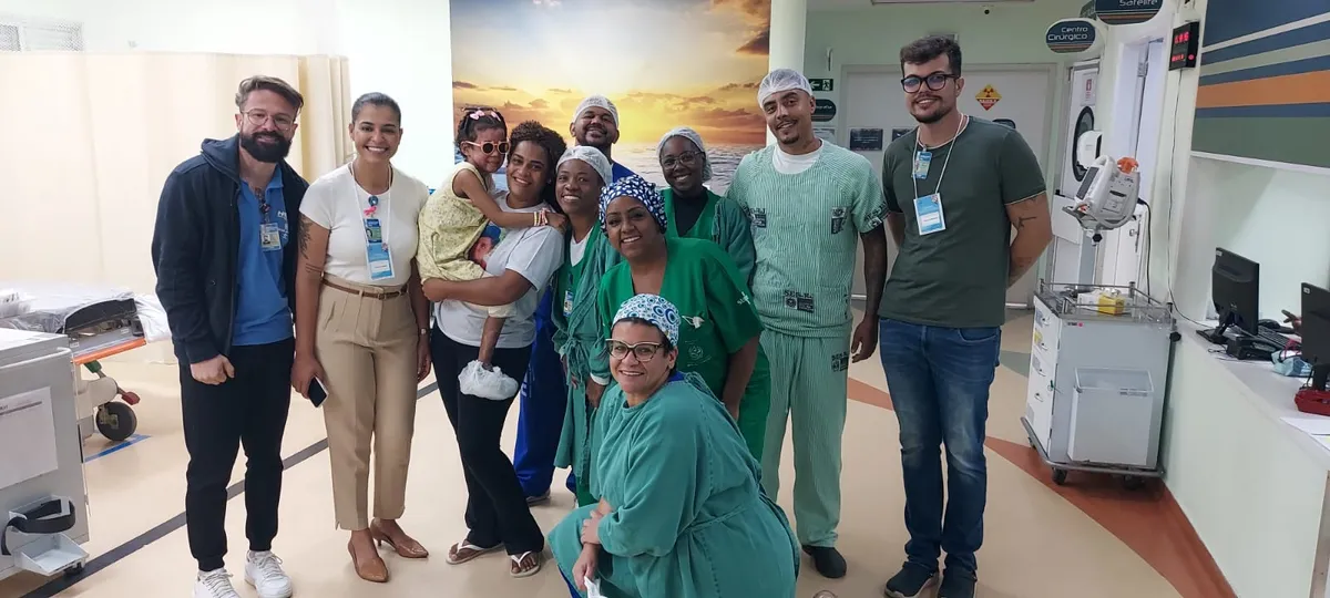 Equipe de hospital se emocionou com alta da pequena