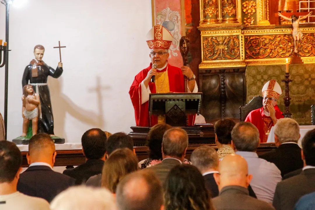 A celebração foi presidida pelo Arcebispo Dom José Francisco Rezende Dias