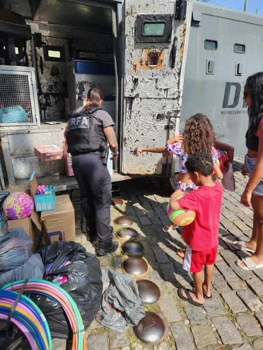 A iniciativa ocorreu em frente à Cidade da Polícia