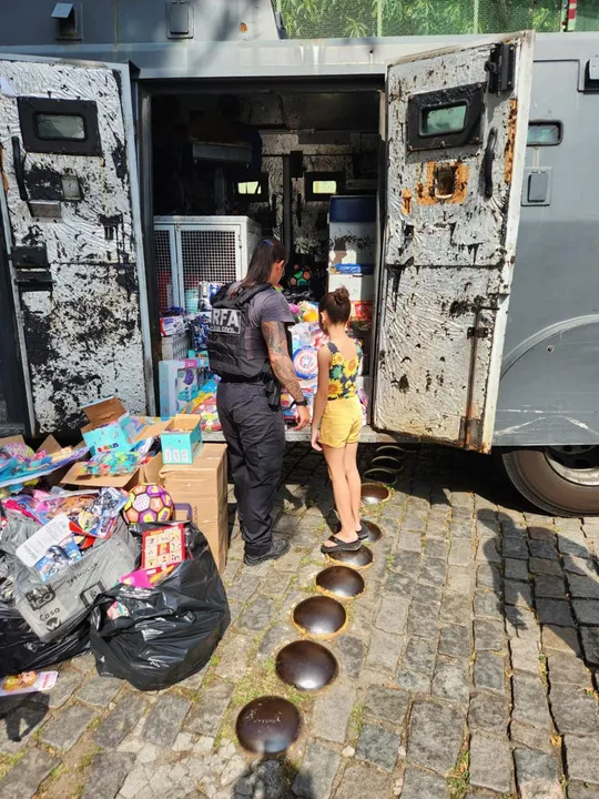 A iniciativa ocorreu em frente à Cidade da Polícia