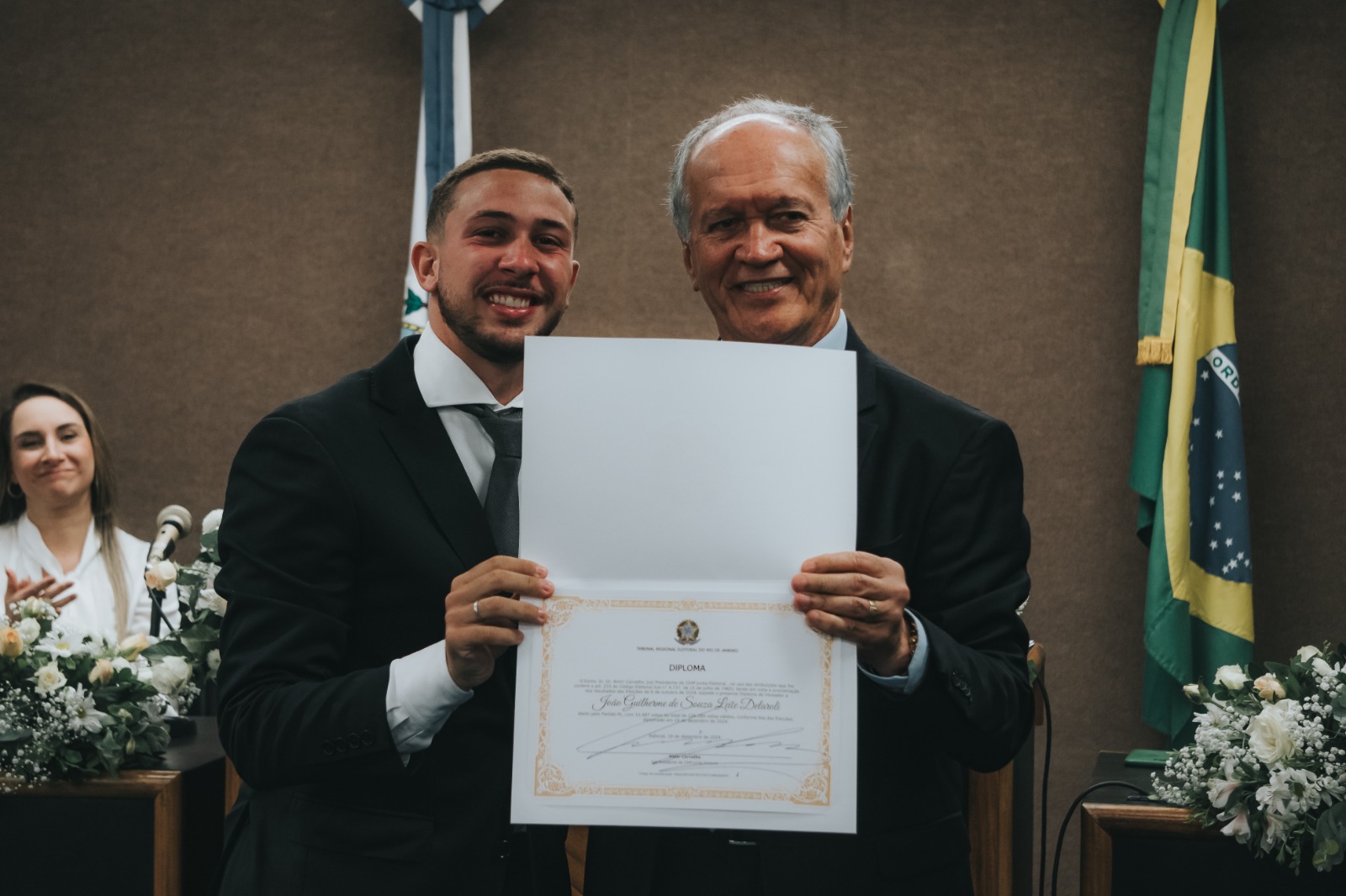 Delaroli é diplomado em Itaboraí para segundo mandato