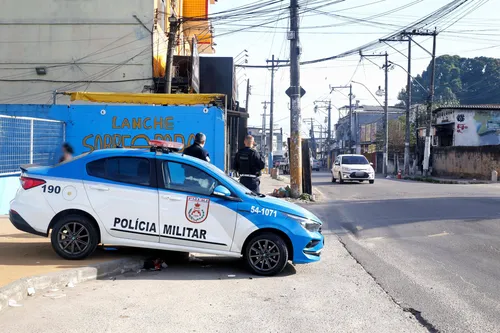 Viatura da PM faz patrulhamento na região