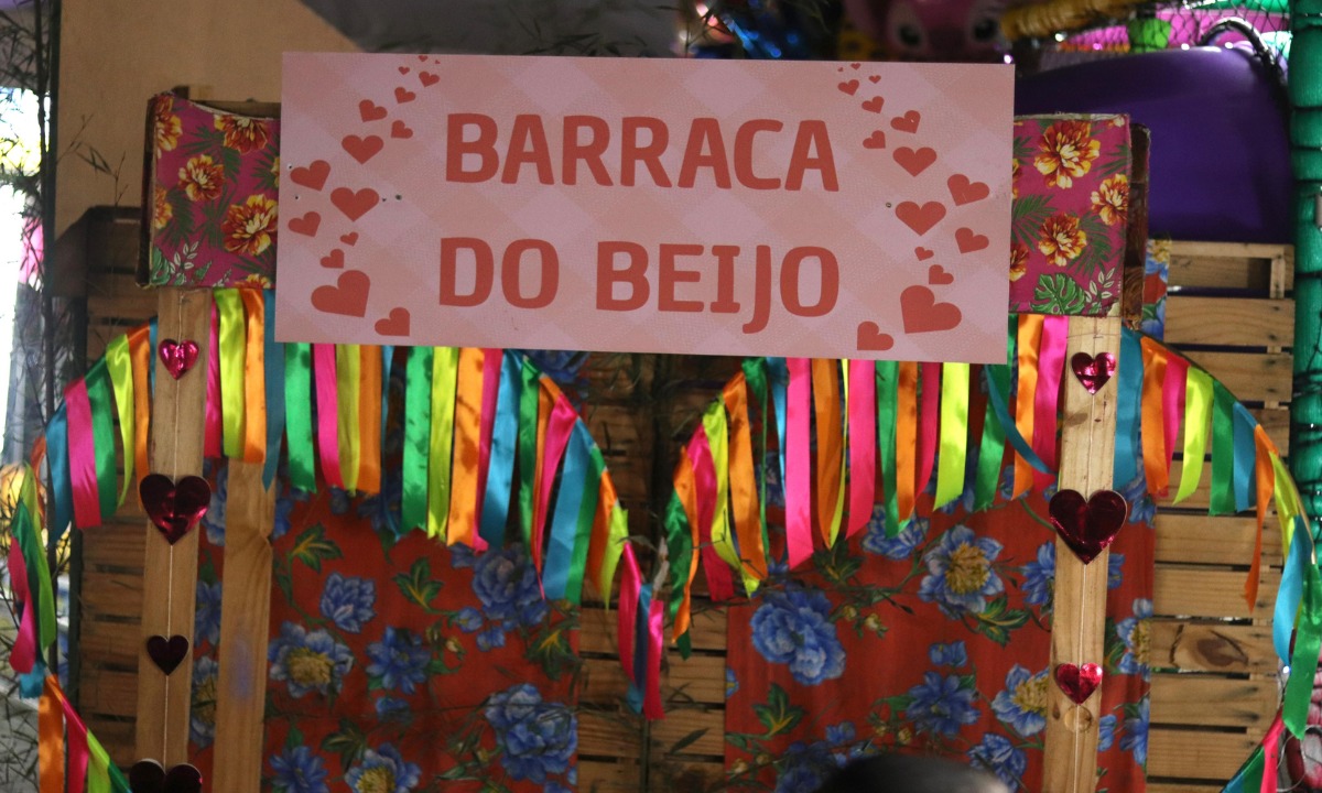 Arraiá começa animado no Mercado Municipal de Niterói