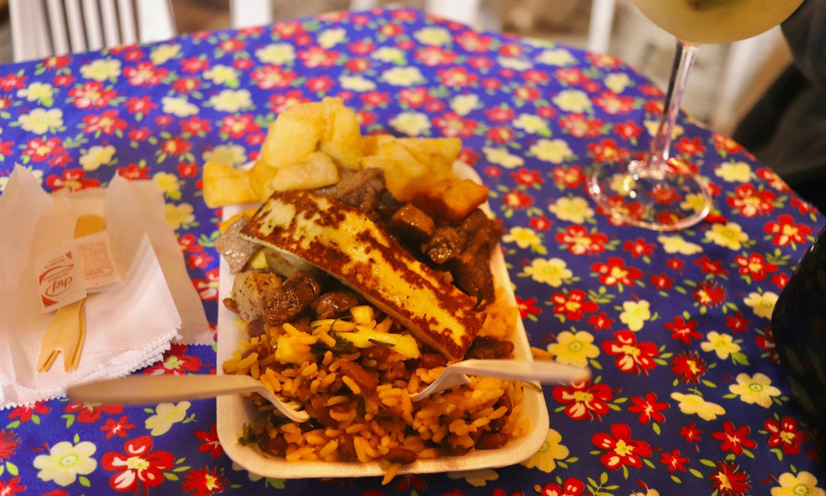 Arraiá começa animado no Mercado Municipal de Niterói