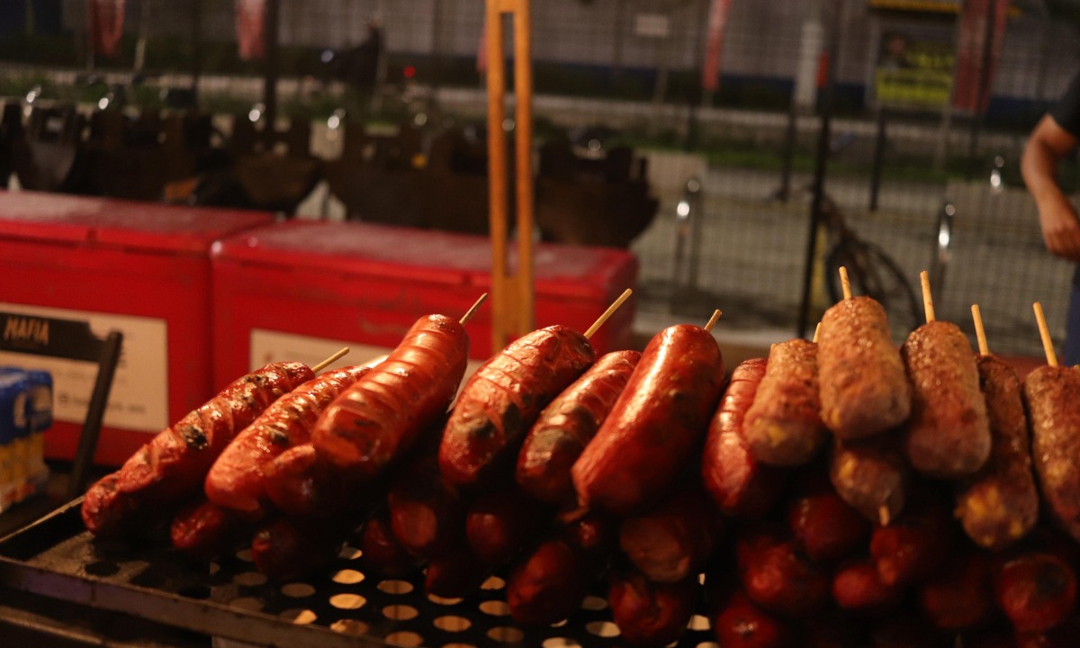 Arraiá começa animado no Mercado Municipal de Niterói