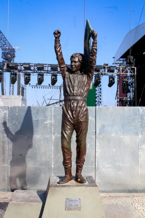 Homenagem ao piloto na Praia de Copacabana