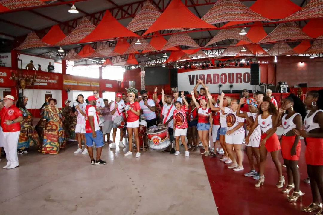 Esquenta agitou foliões da agremiação