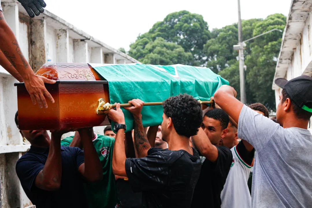 Barbeiro é morto dentro de casa após briga com vizinho em Niterói