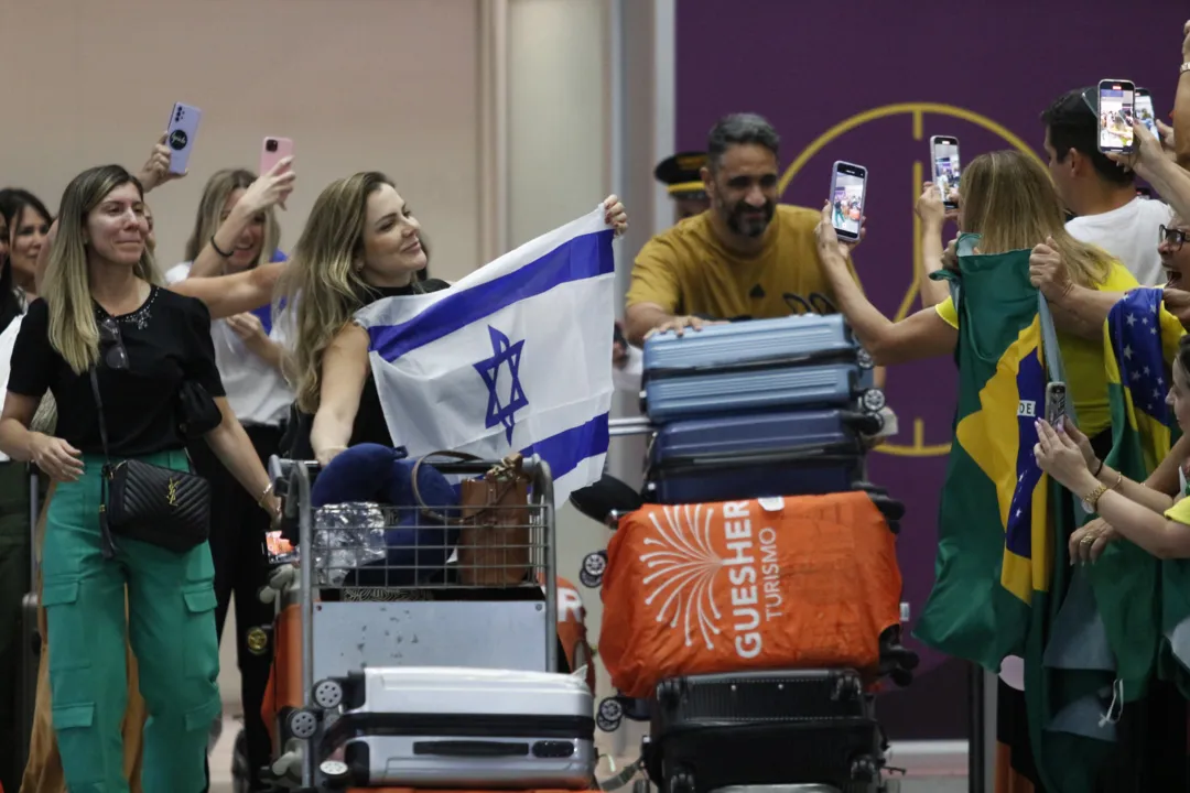 Grupo da Lagoinha de Niterói vindo de Israel desembarca no Rio