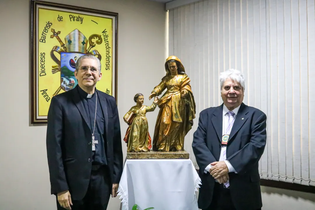 Imagem sacra roubada de igreja no Rio é encontrada em Minas