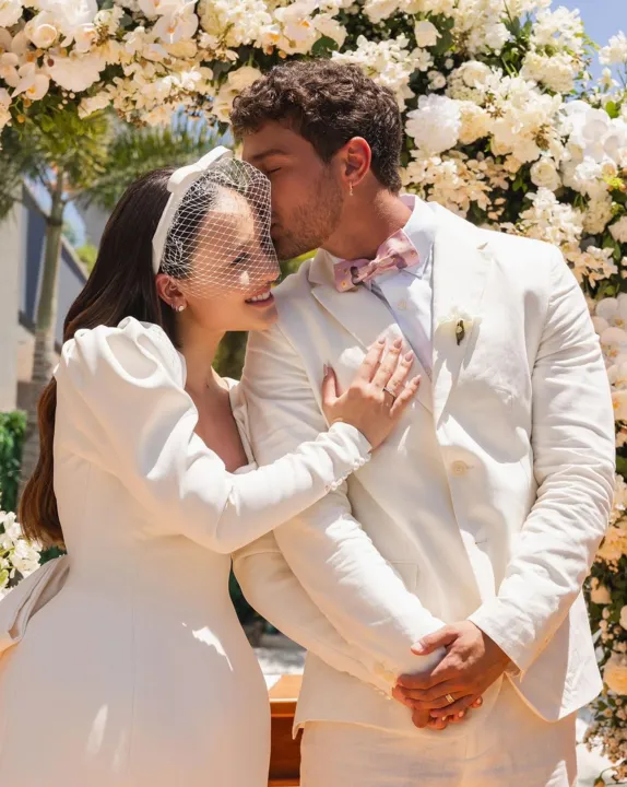 Larissa Manoela e André Luiz Frambach se casam; veja fotos