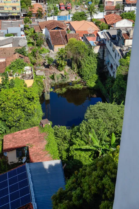 Lago fica localizado na Rua Desembargador Lima Castro, no Fonseca