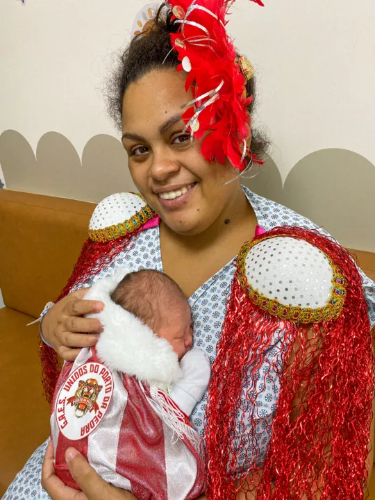 Musinhos! Bebês homenageiam escolas de samba de Niterói e SG