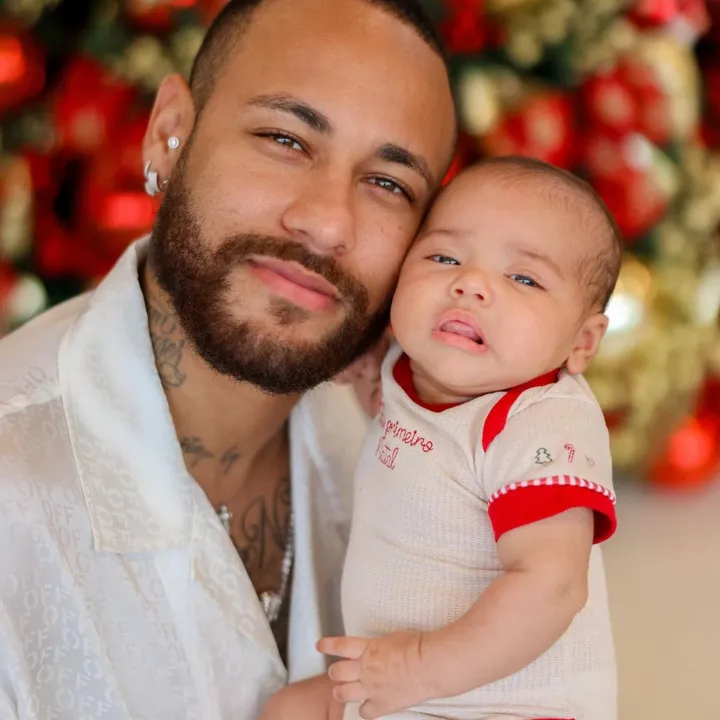 Neymar explode o 'fofurômetro' com fotos de Mavie no Natal