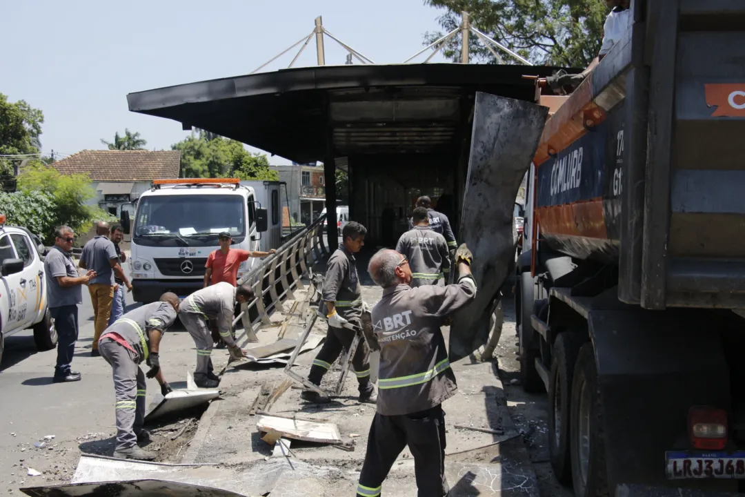 Equipes trabalham desde as primeiras horas do dia para minimizar os impactosà população 