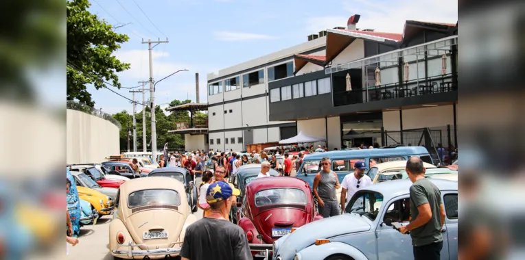 Mercado Municipal de Niterói recebe autoridades em dia de festa