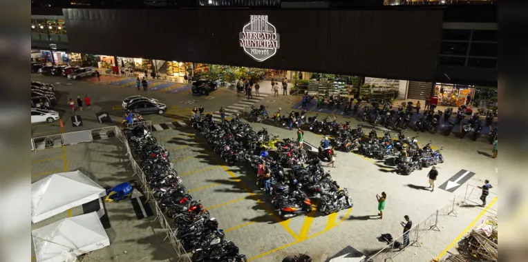 Motos e carros clássicos vão agitar Mercado Municipal de Niterói