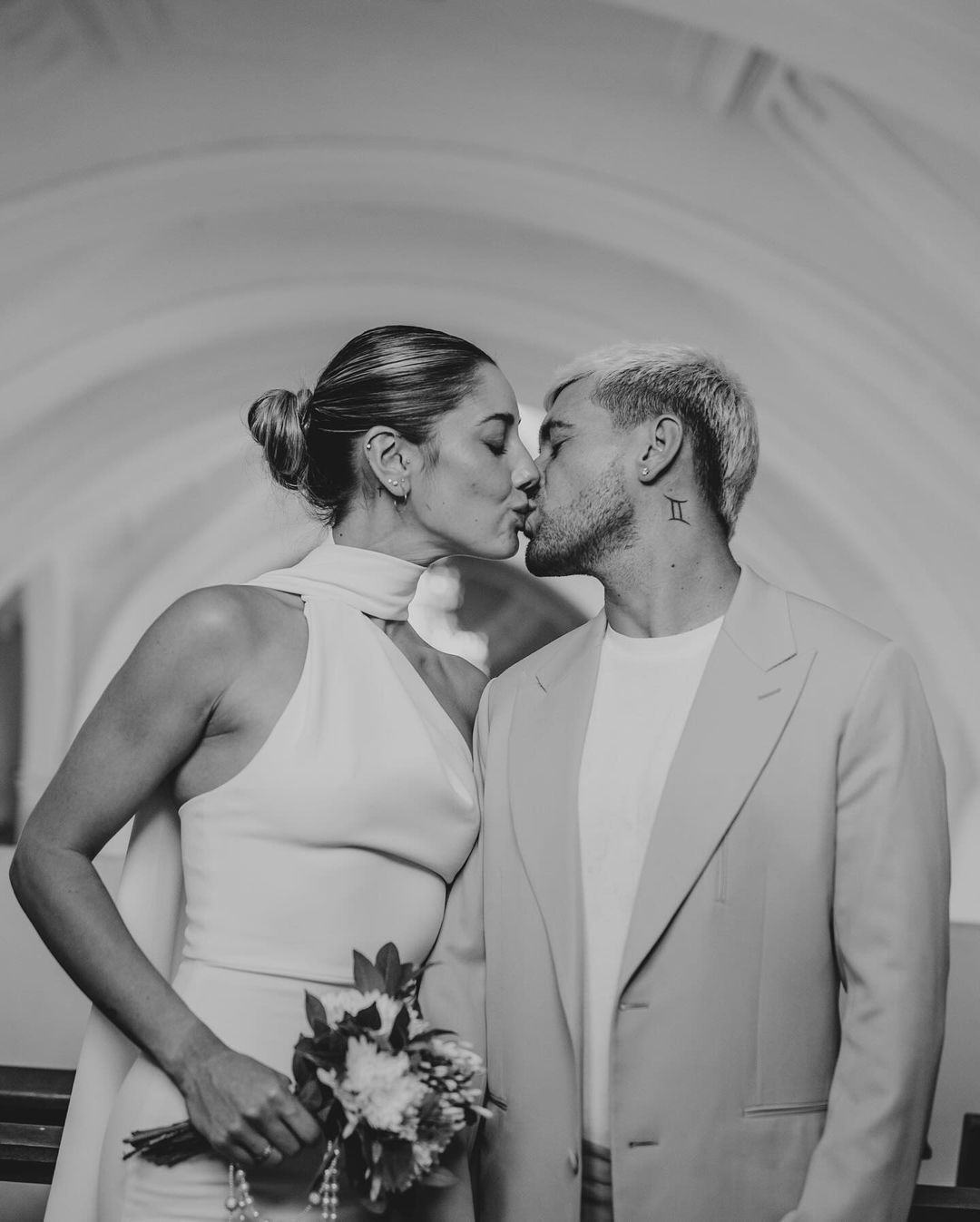 Casal se prepara para festão nesta sexta-feira (29)