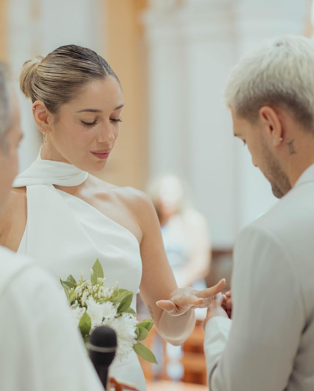 Casal se prepara para festão nesta sexta-feira (29)