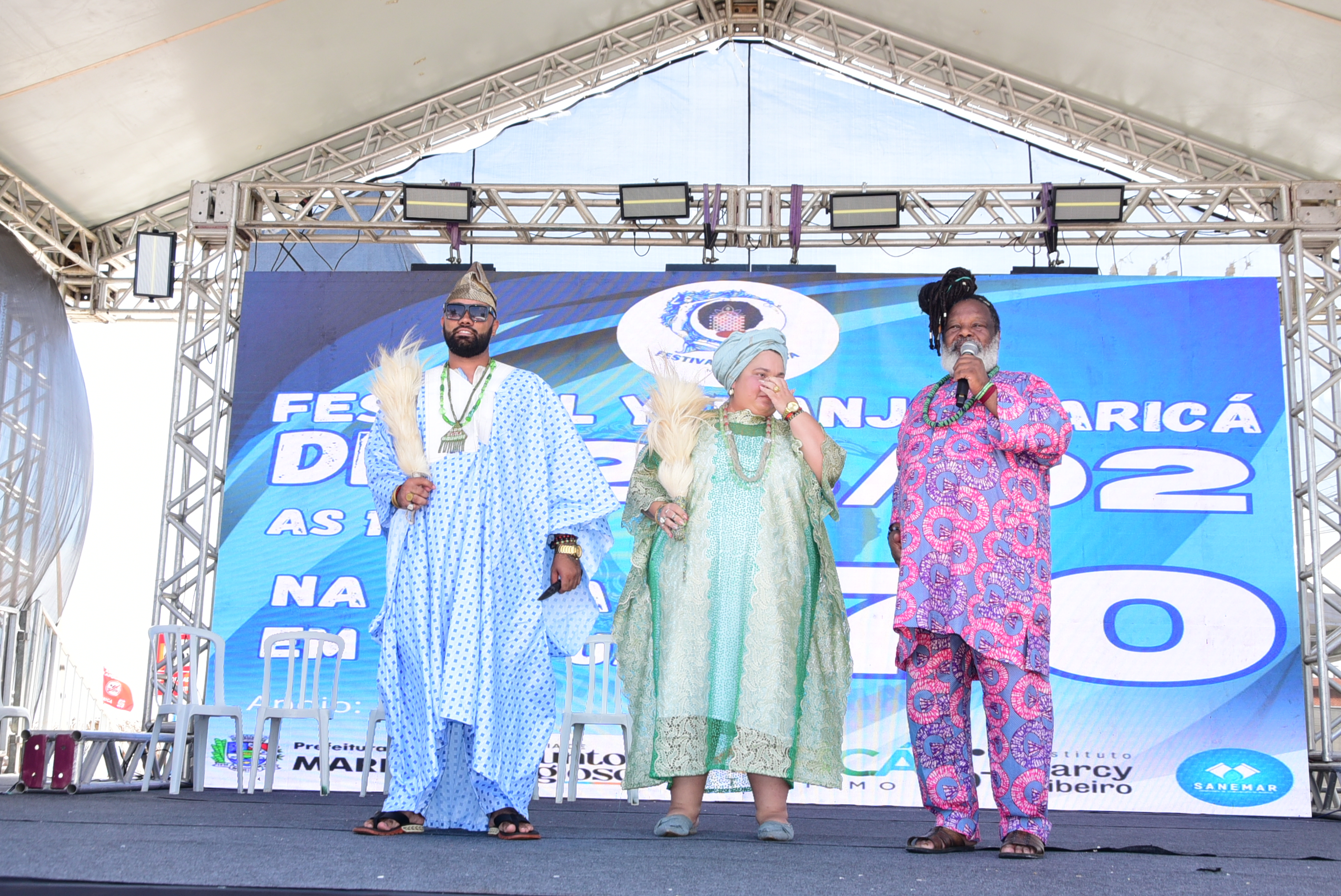 A orla de Itaipuaçu recebeu neste domingo (25) o primeiro Festival Yemanjá de Maricá