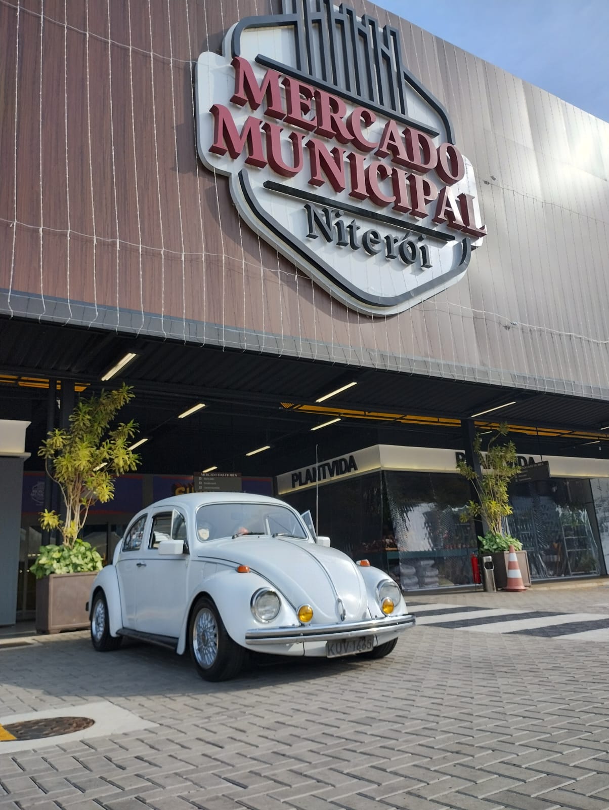 O primeiro encontro conquistou não apenas os proprietários de Fuscas, mas também os moradores e visitantes do Mercado Municipal