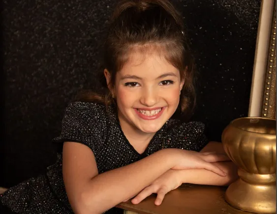 Giovanna tem apenas 9 anos e faz sua estreia na TV