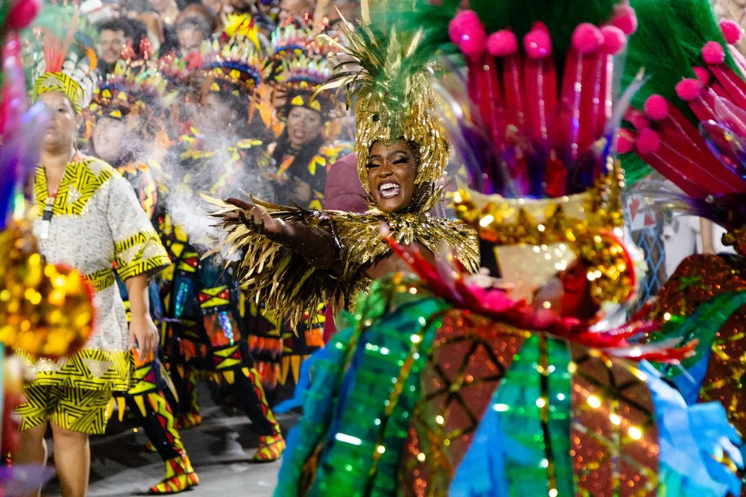 Com a força de Malunguinho, Viradouro faz desfile impecável