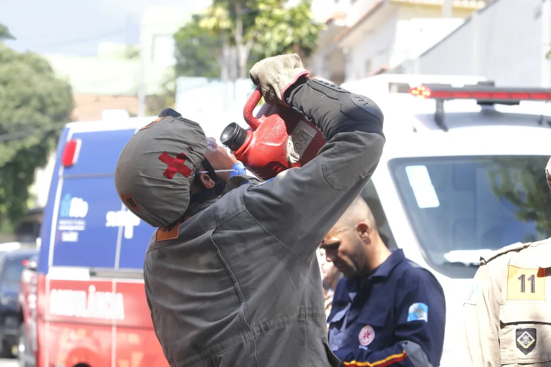 Incêndio aconteceu em fábrica de confecção de fantasias