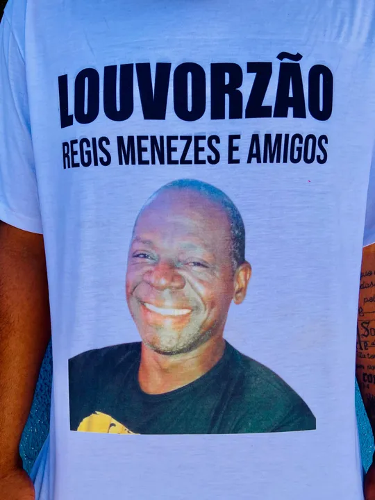 Familiares se despediram do cantor gospel Reginaldo de Menezes, de 52 anos