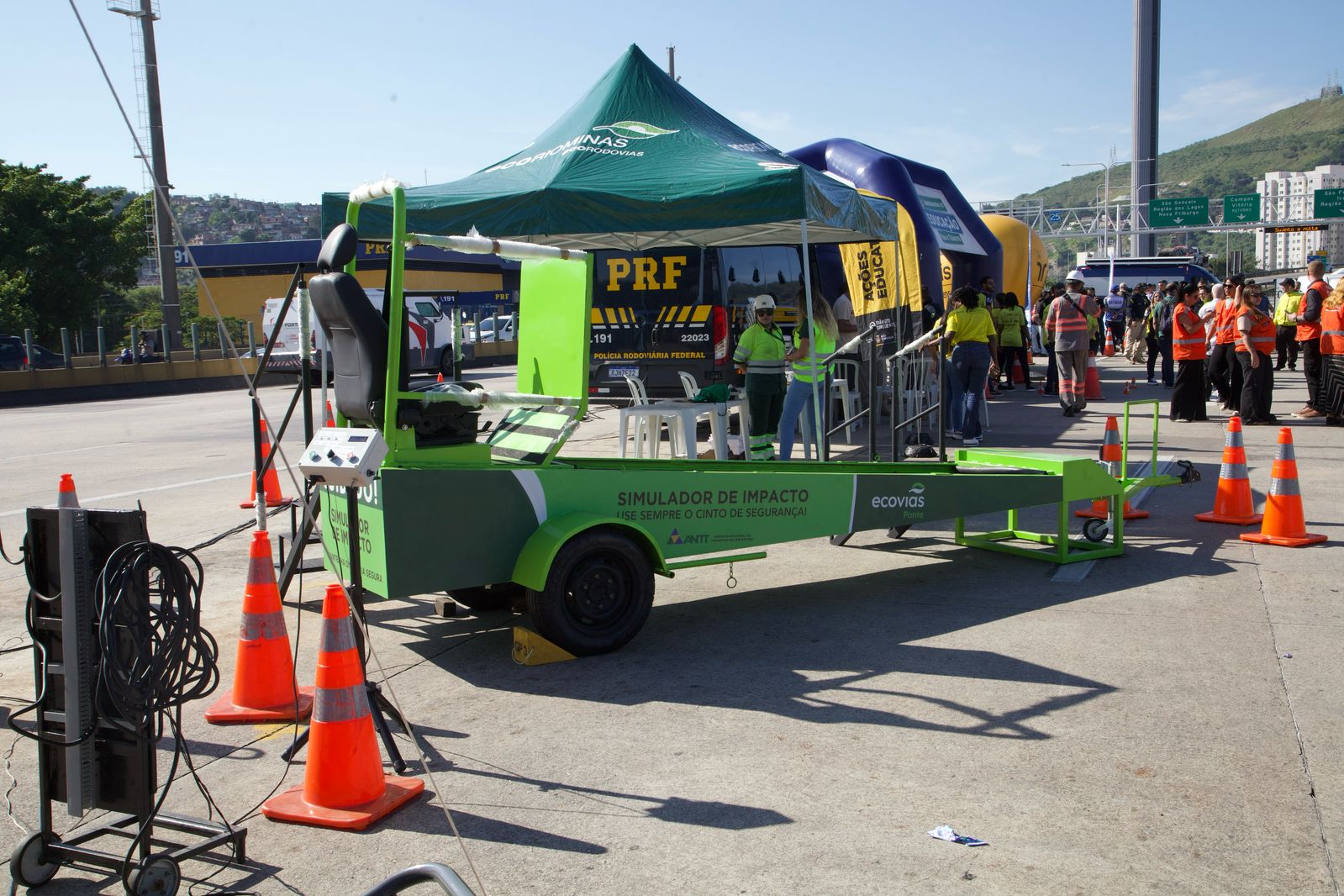 Houve distribuição de material educativo e uso de simuladores