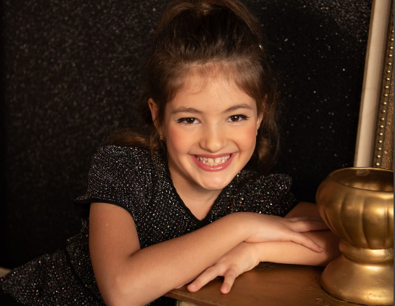 Giovanna tem apenas 9 anos e faz sua estreia na TV
