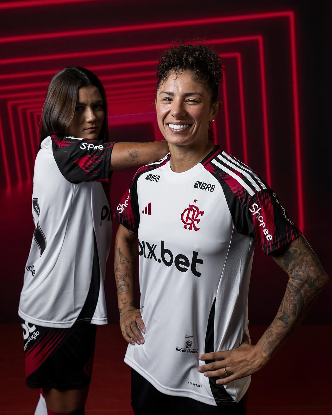 Flamengo revela novo uniforme; veja fotos