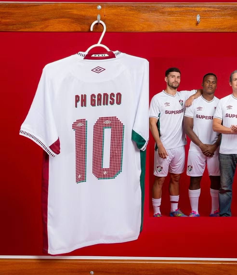Fluminense apresenta novo uniforme para a temporada; confira