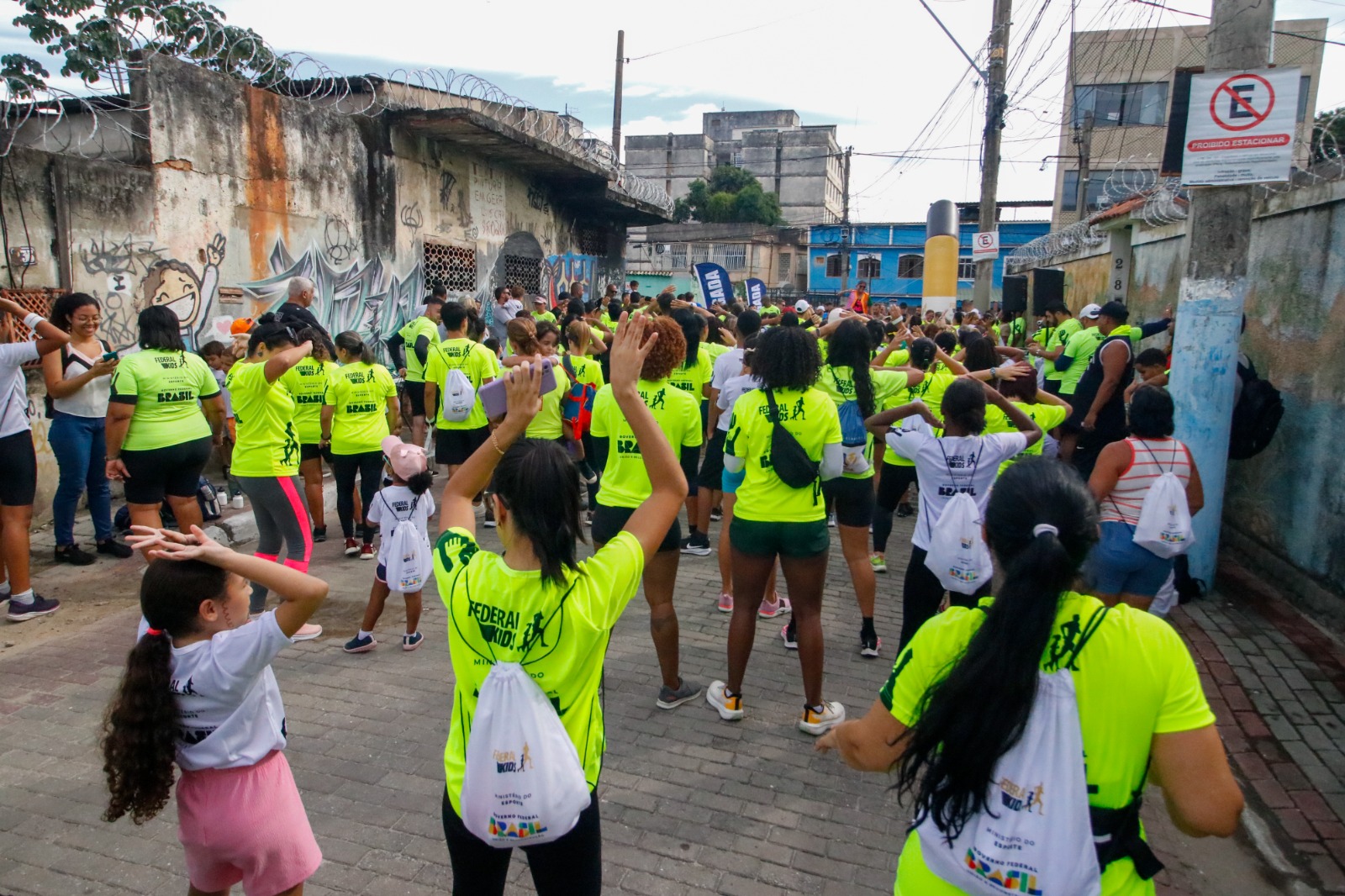 Para se inscrever, foi preciso doar dois quilos de alimento não perecível